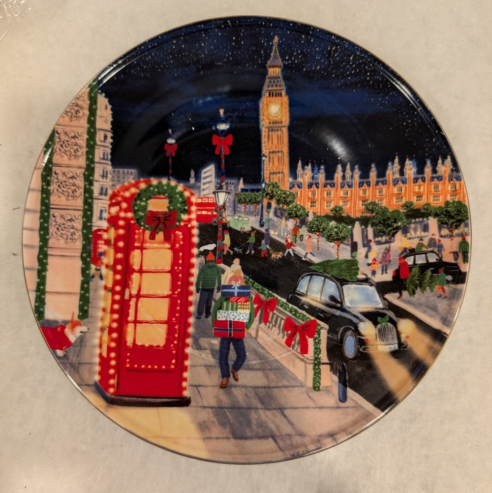 Anthropologie London 2025 Christmas Plate 9"